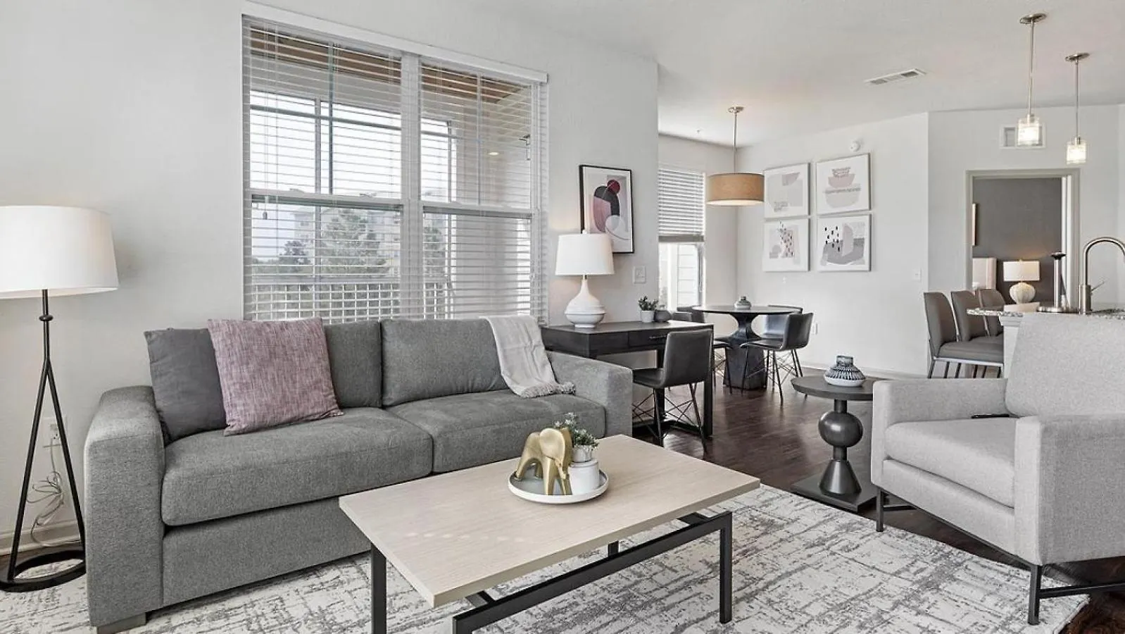 Landing At South Bank - 2 Bedrooms In Manchester Richmond 0*,  United States